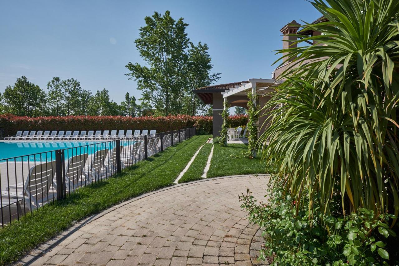 Villaggio Turistico Lugana Marina Sirmione Exterior foto